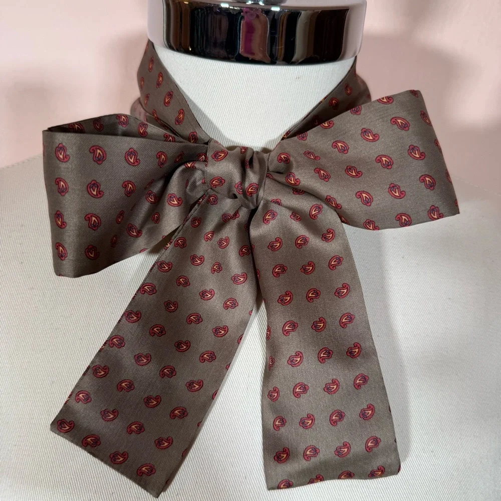 Vintage 1970 80 Brown Paisley red polka dot silk Cravat bow neck Scarf Twilly